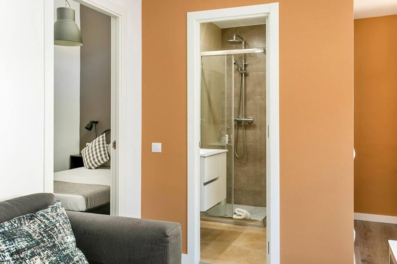 Ferienwohnung Cozy&New With Terrace L’Hospitalet de Llobregat Exterior foto