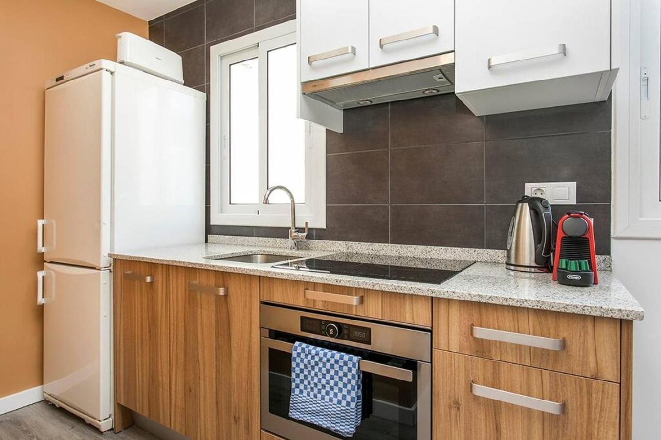 Ferienwohnung Cozy&New With Terrace L’Hospitalet de Llobregat Exterior foto