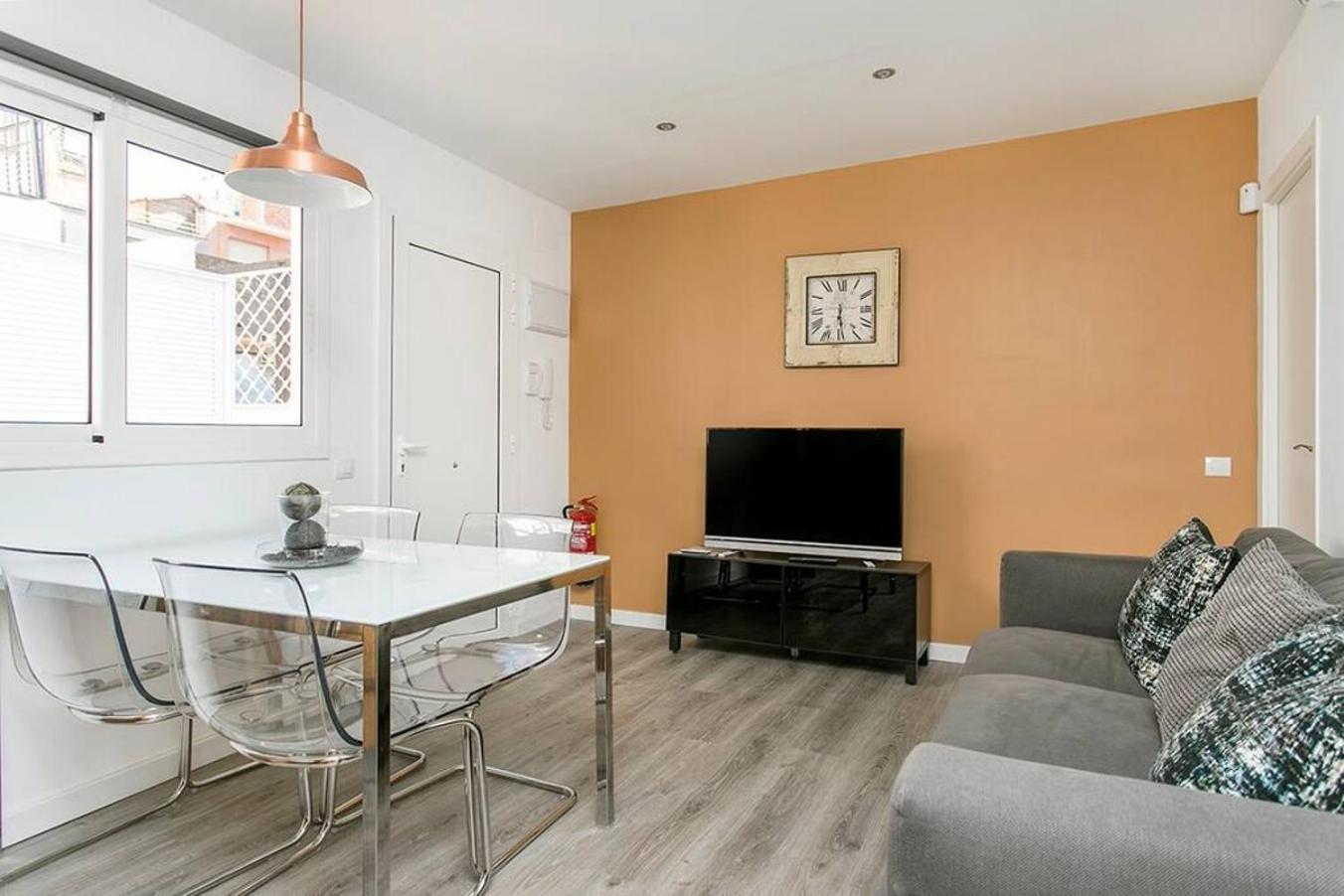 Ferienwohnung Cozy&New With Terrace L’Hospitalet de Llobregat Exterior foto